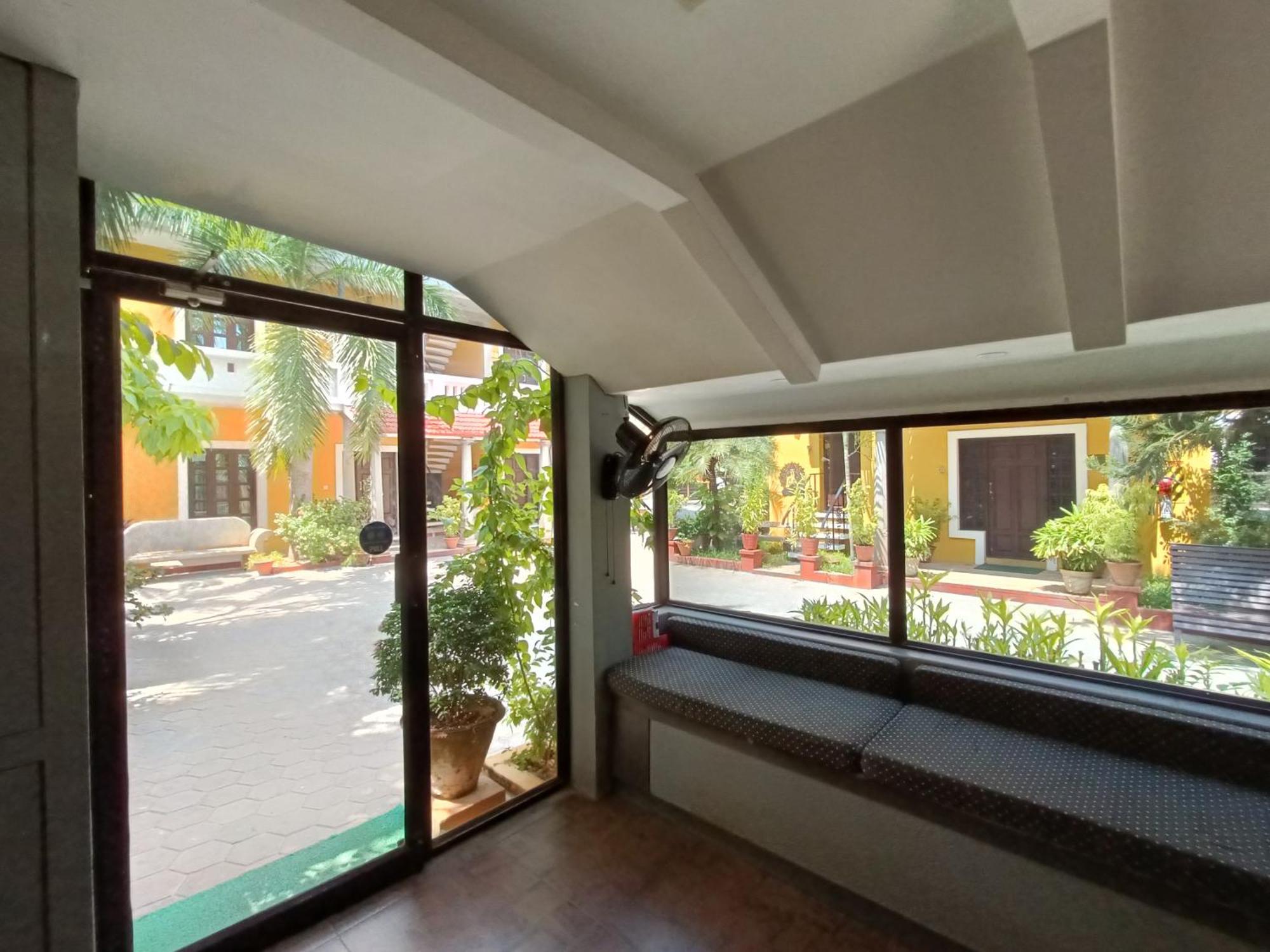 Poppys Olive De' Villa Auroville Extérieur photo