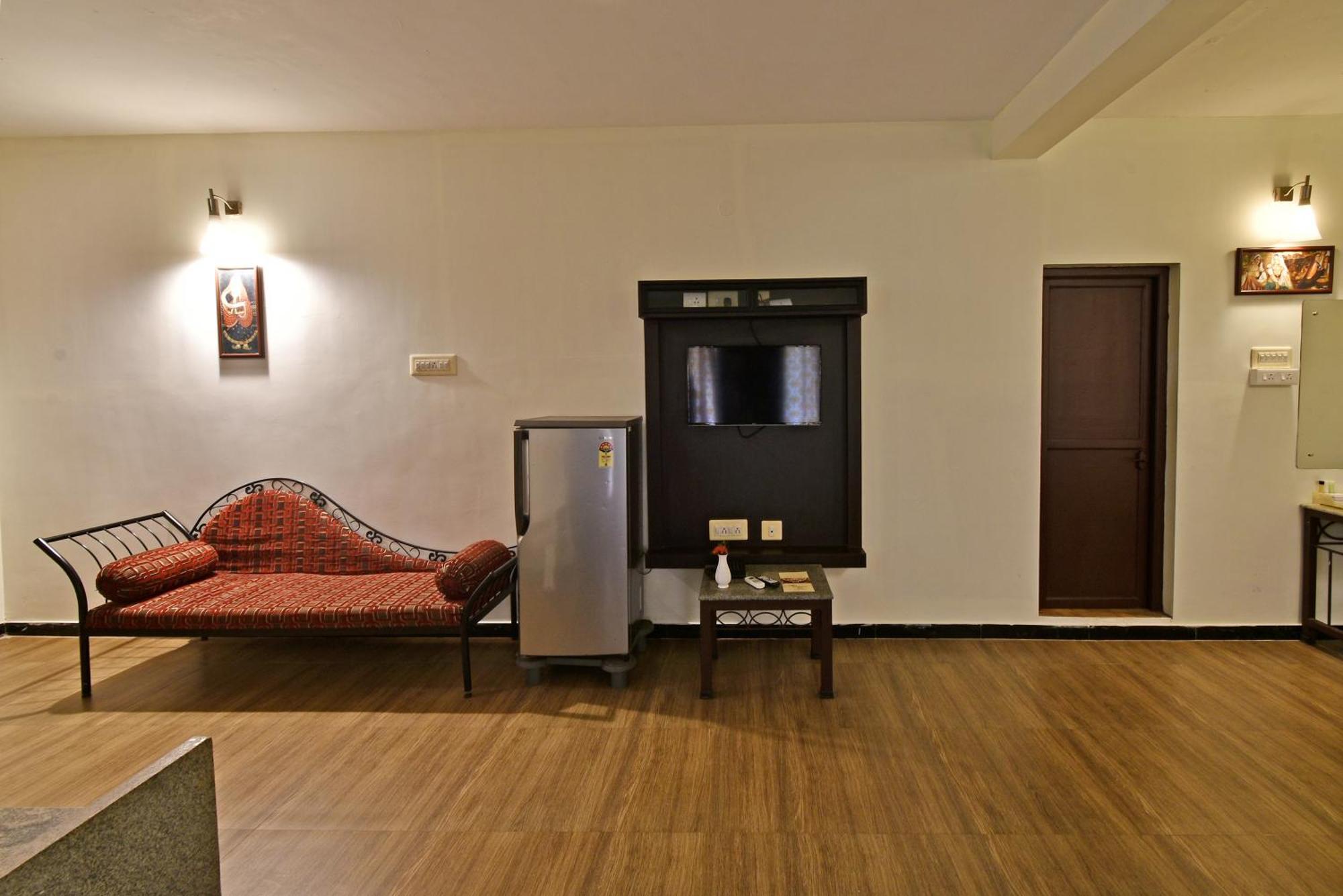 Poppys Olive De' Villa Auroville Extérieur photo